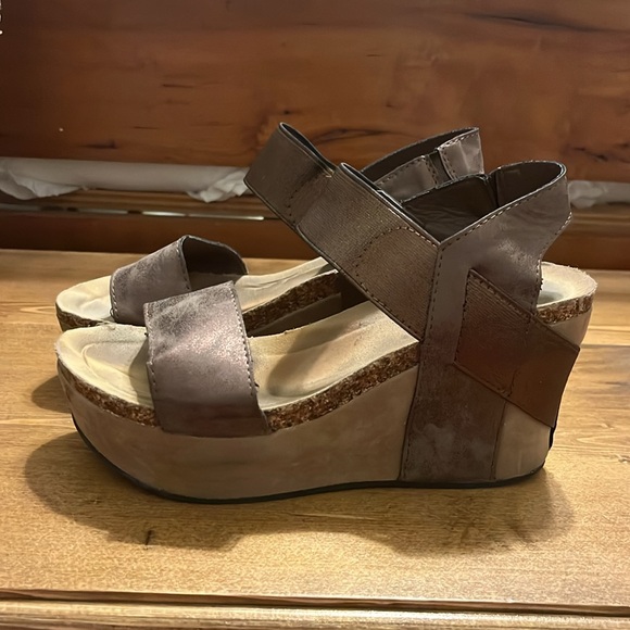 Pierre Dumas chunky platform brown heel - Picture 2 of 2